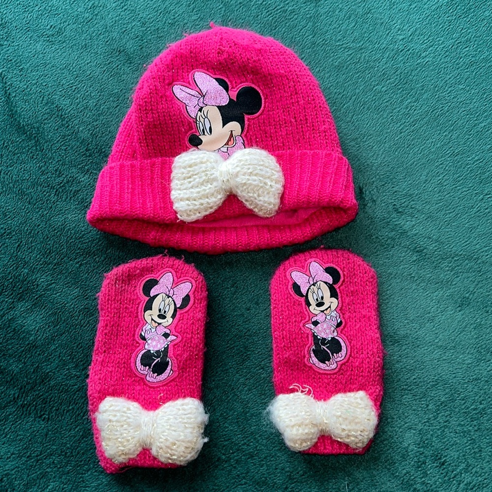 Minnie Mouse Pink Cap And Mittens Set